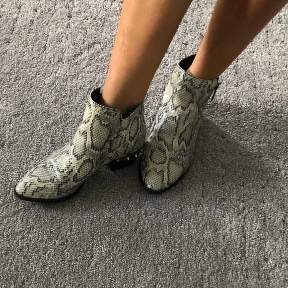 Sam Edelman Circus python print booties sz 7.5 - Picture 2 of 7